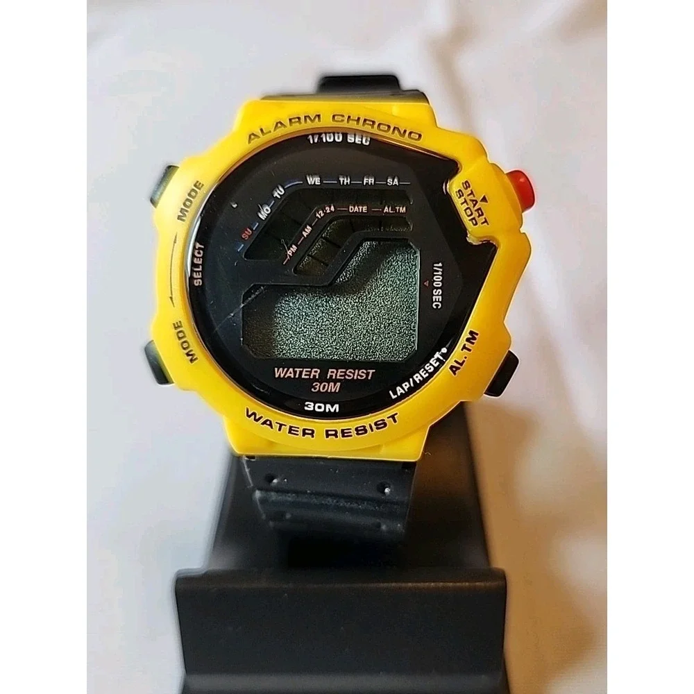 New Range2000 Digital Wristwatch Black & Yellow Water Resistant Laps New in Box